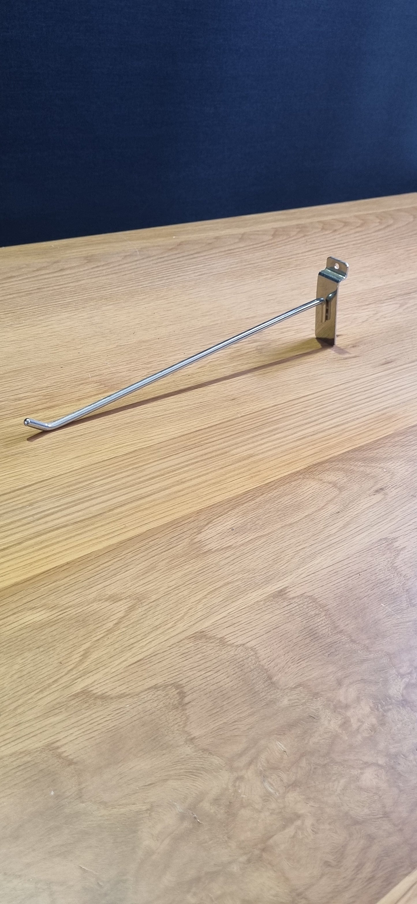 Slatwall_prong_300mm